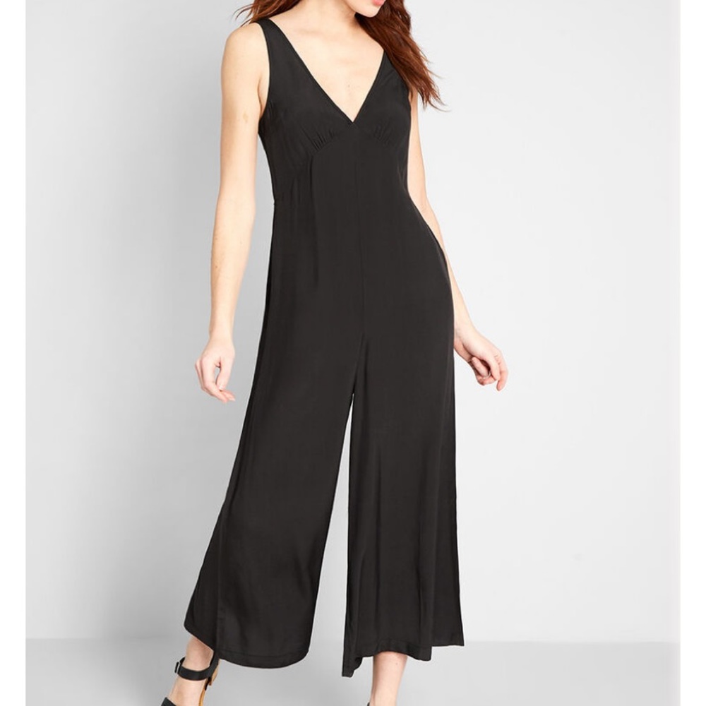 Bon Voyage V-Neck Jumpsuit in Black
By ModCloth